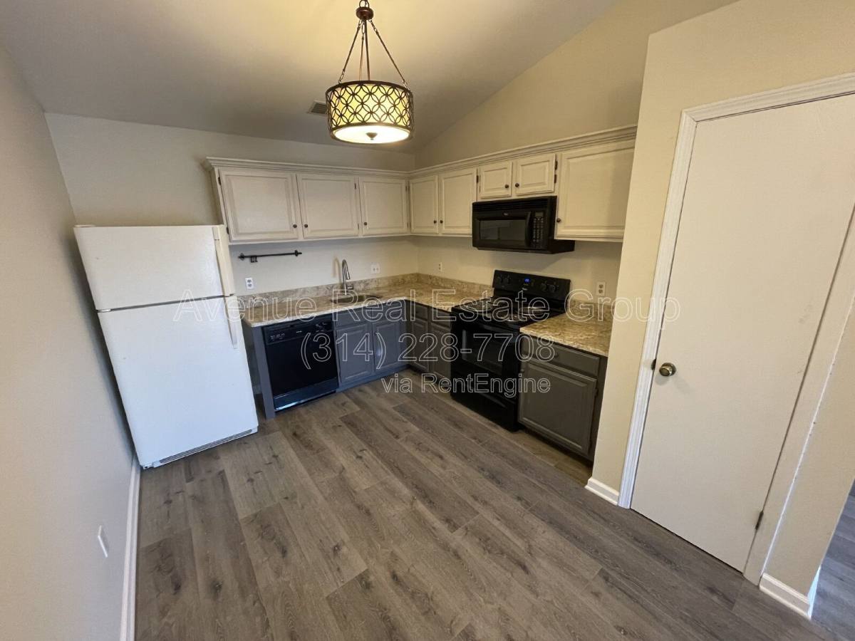 Condo for rent at 1231 Creve Coeur Crossing Lane #I, Chesterfield, MO 63017