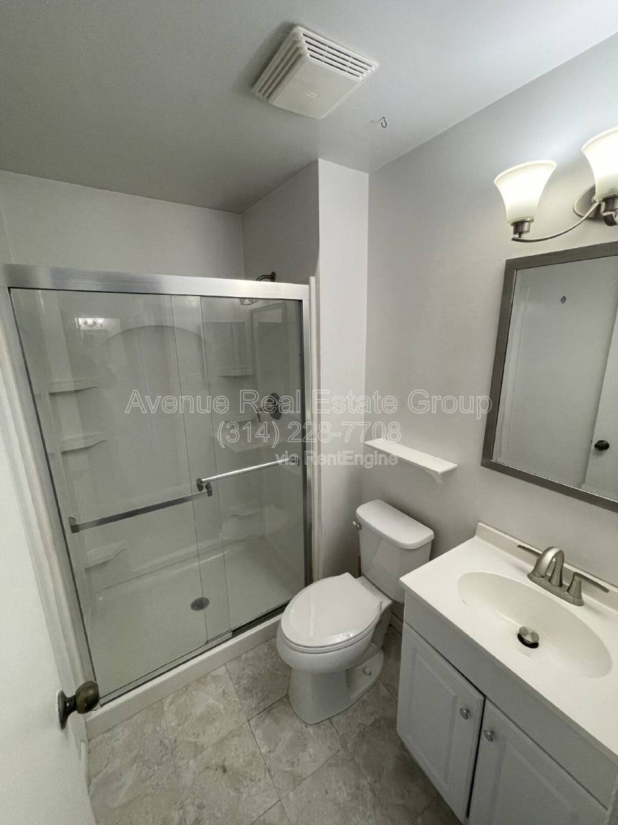 Condo for rent at 1231 Creve Coeur Crossing Lane #I, Chesterfield, MO 63017