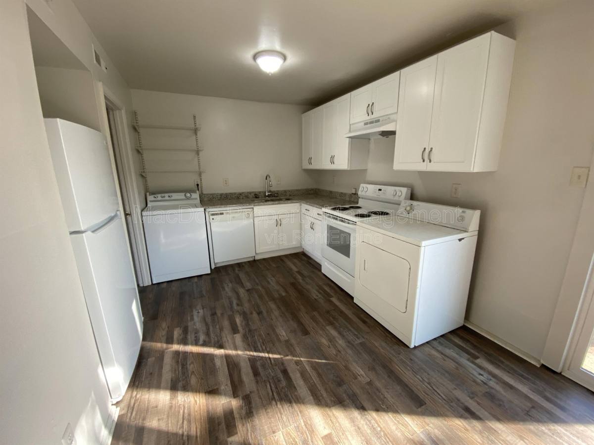 Townhouse for rent at 400 Rann Court, Fredericksburg, VA 22401