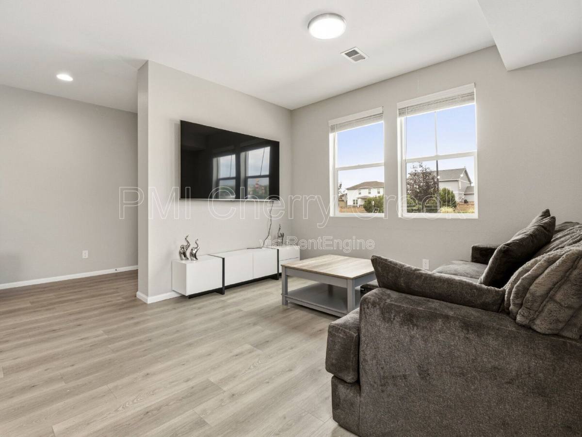 Townhouse for rent at 6419 N Dunkirk St, Denver, CO 80249