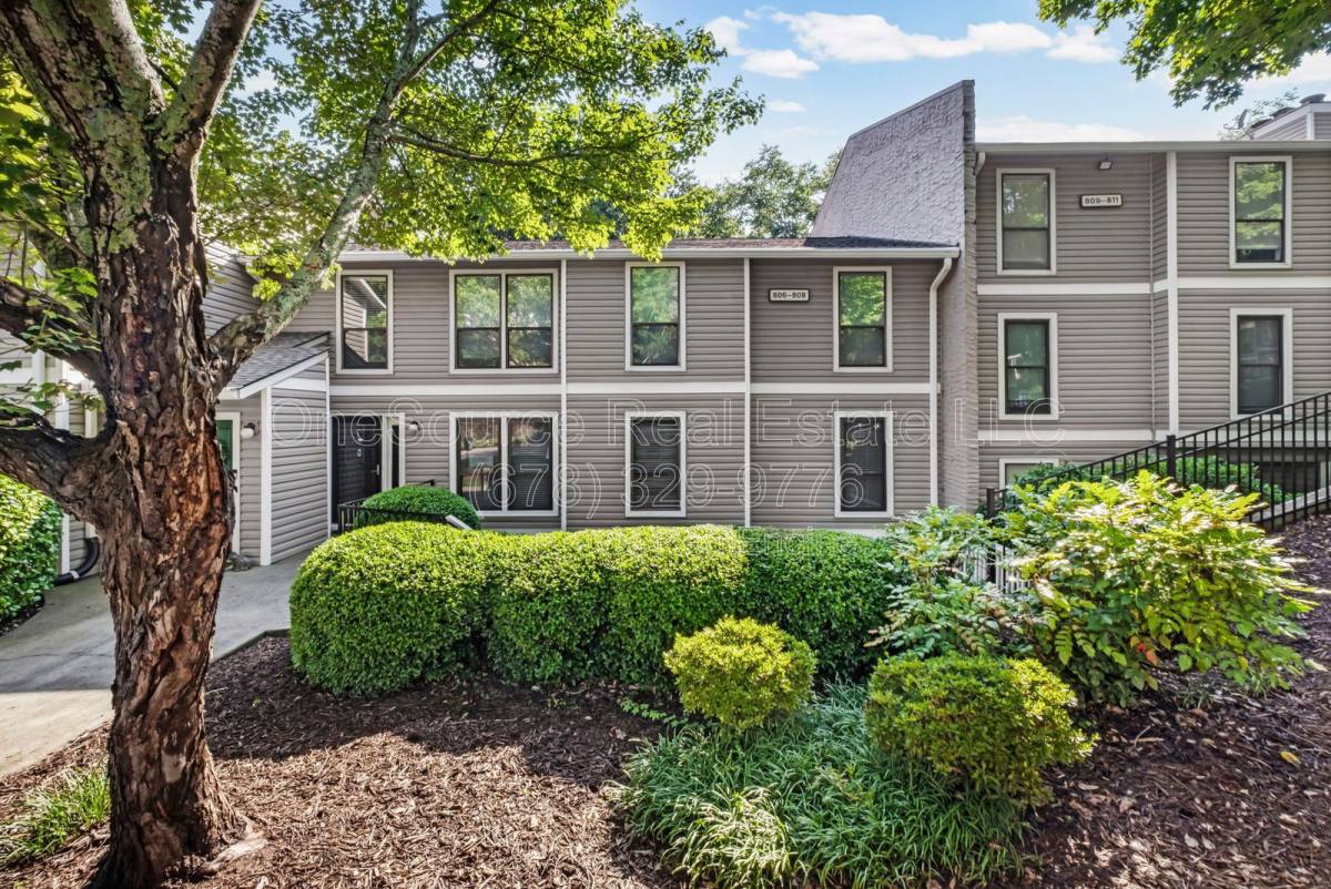 Condo for rent at 806 Wynnes Ridge Circle, Marietta, GA 30067