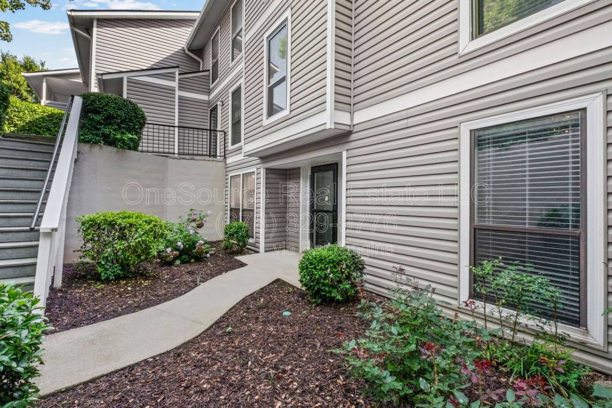 Condo for rent at 806 Wynnes Ridge Circle, Marietta, GA 30067