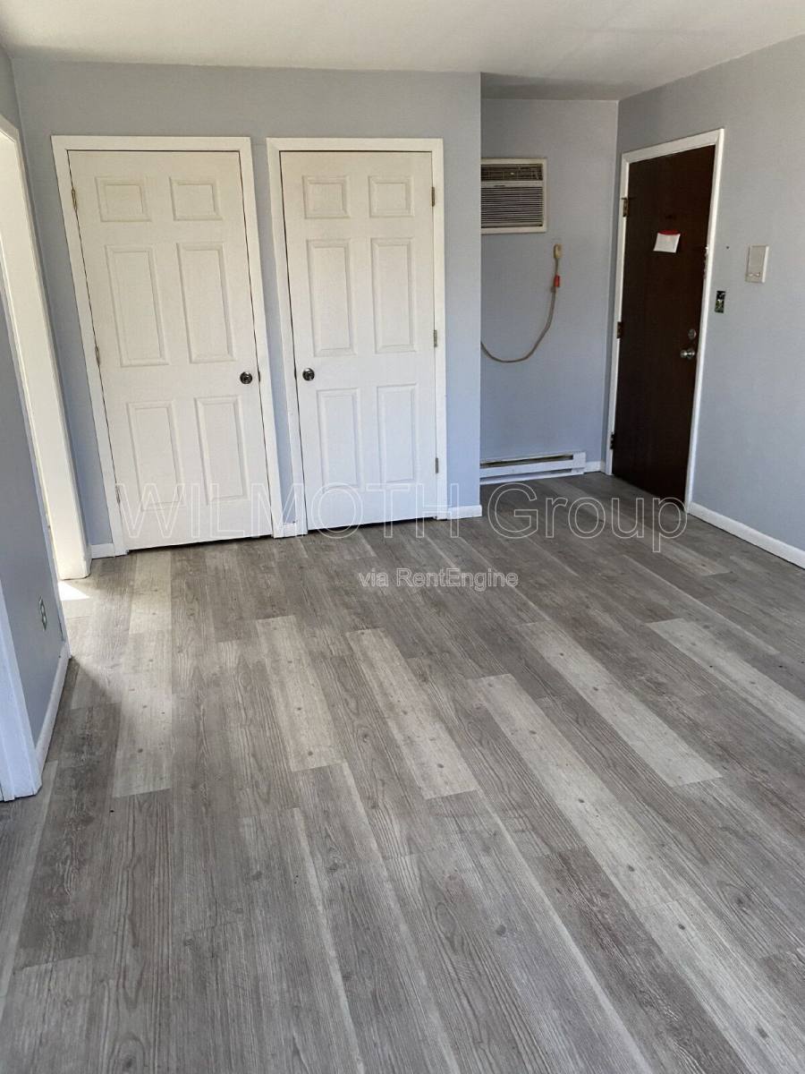 Apartment for rent at 701 S 14th St #5B, New Castle, IN 47362