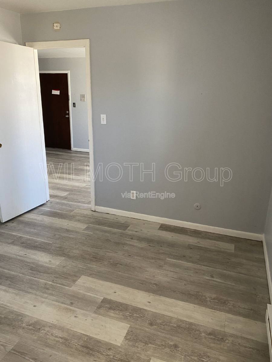 Apartment for rent at 701 S 14th St #5B, New Castle, IN 47362