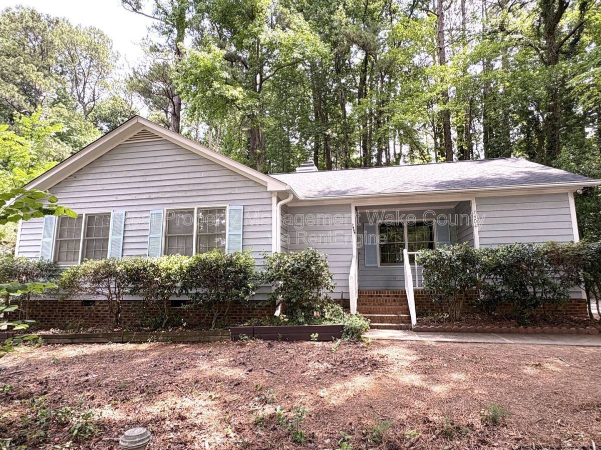 House for rent at 7404 Valley Run Dr, Raleigh, NC 27615
