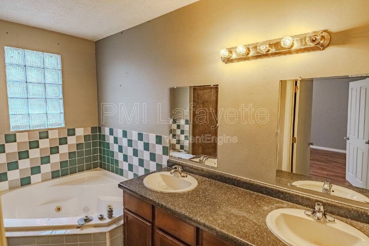 Apartment for rent at 1714 Meharry St #A, Lafayette, IN 47904