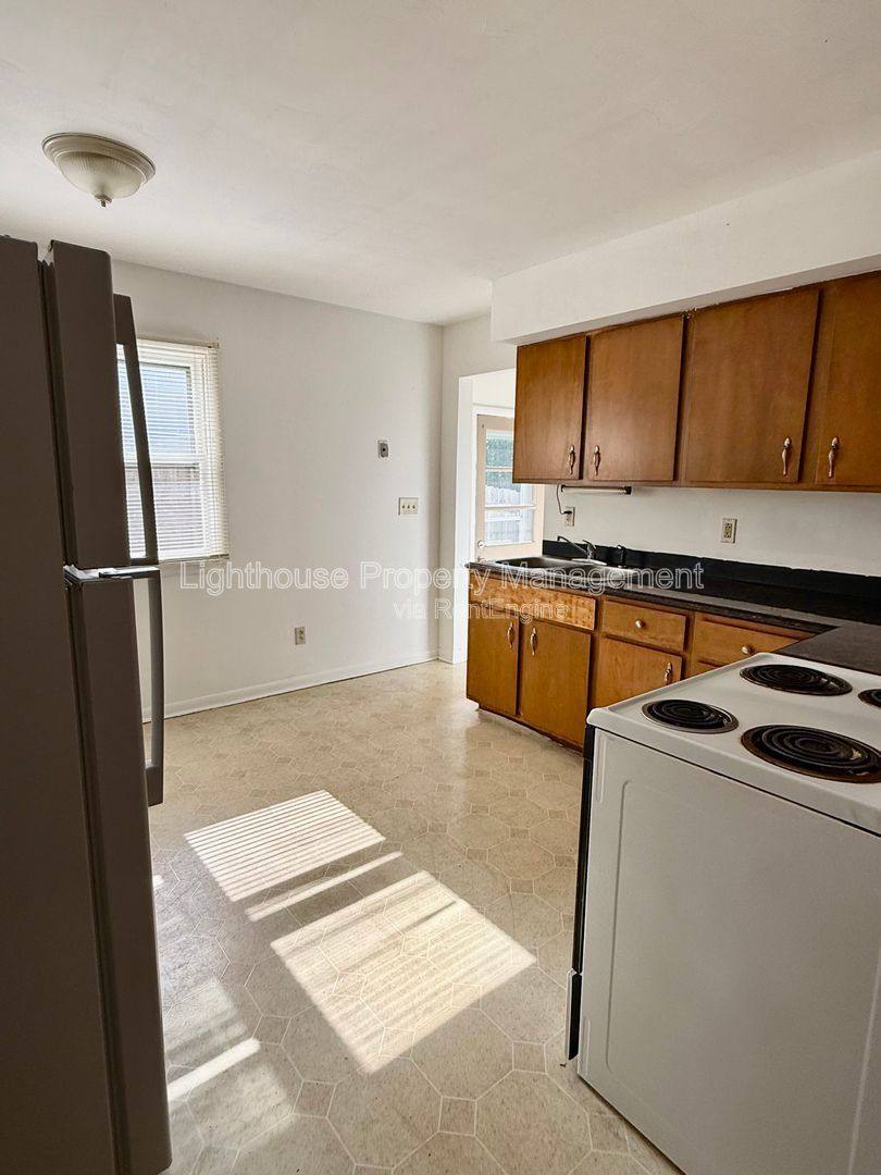 Apartment for rent at 2118 Woodbine Ave, Portage, MI 49002