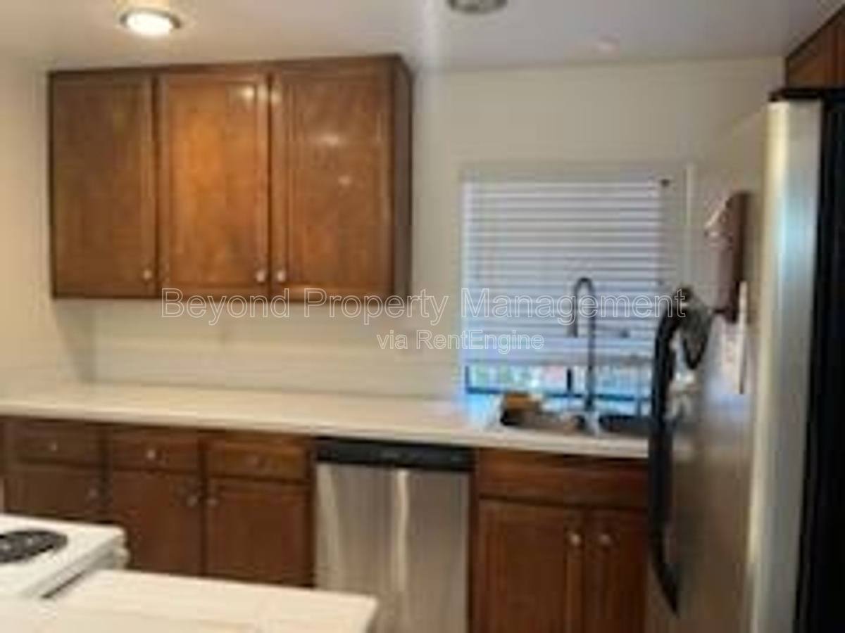 Townhouse for rent at 10743 Caminito Cascara, San Diego, CA 92108