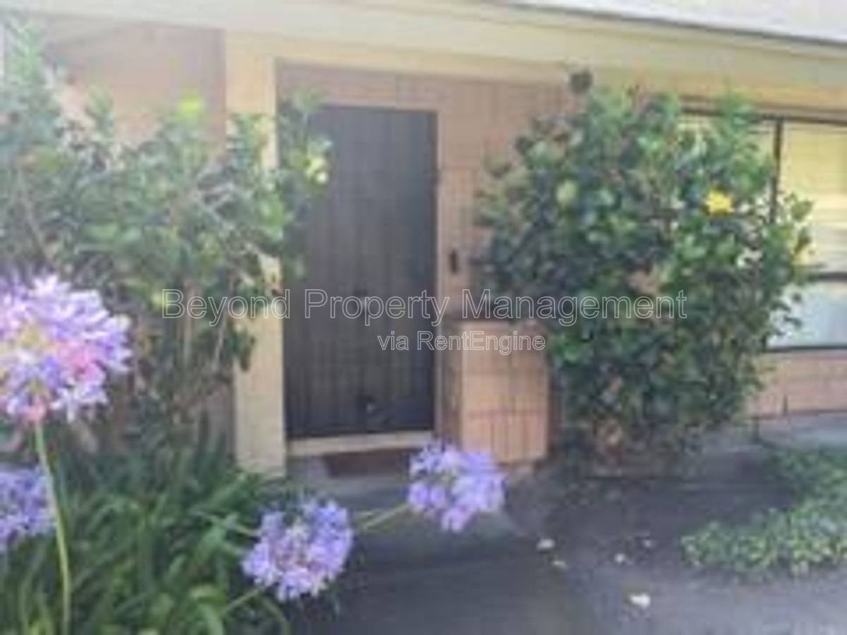 Townhouse for rent at 10743 Caminito Cascara, San Diego, CA 92108