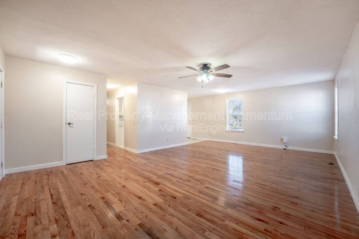 Apartment for rent at 1118 W Fair Play St #A, Bolivar, MO 65613