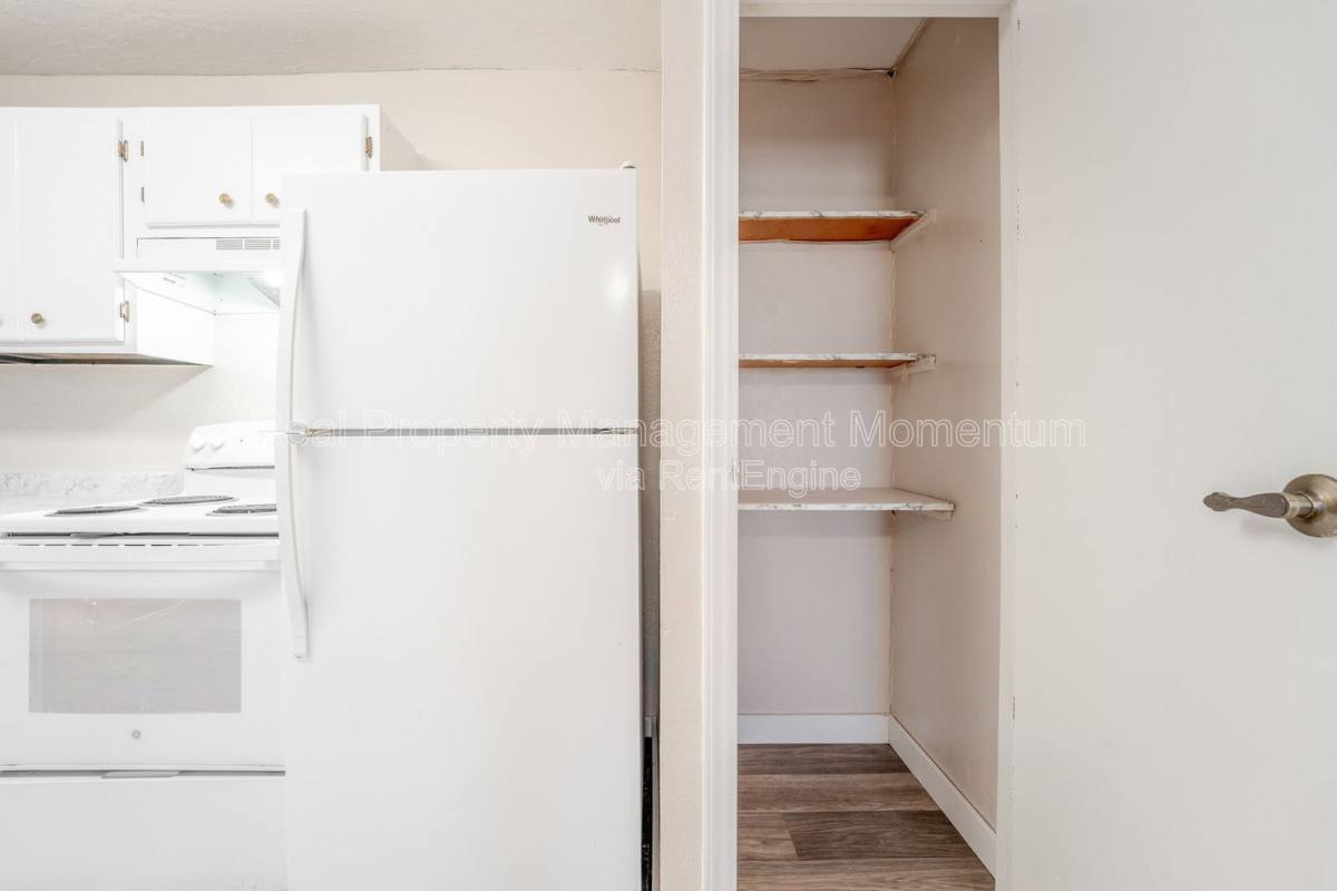 Apartment for rent at 1118 W Fair Play St #A, Bolivar, MO 65613