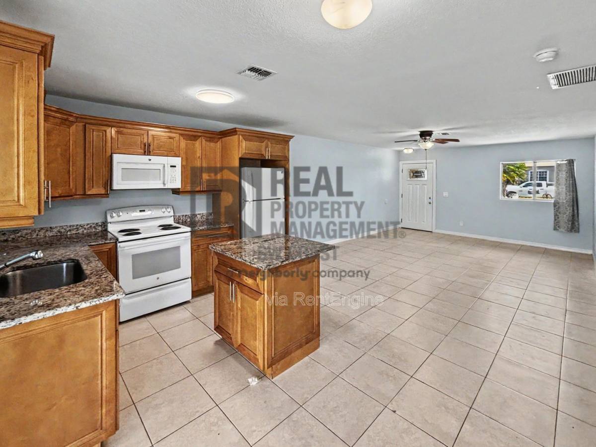 Apartment for rent at 843 SW 16th Terrace, Cape Coral, FL 33991