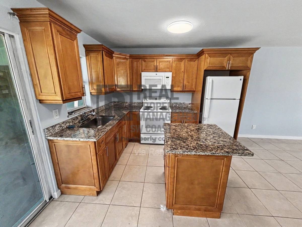 Apartment for rent at 843 SW 16th Terrace, Cape Coral, FL 33991