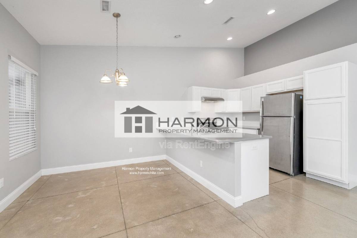 Apartment for rent at 5326 N Hillside St #129, Wichita, KS 67219