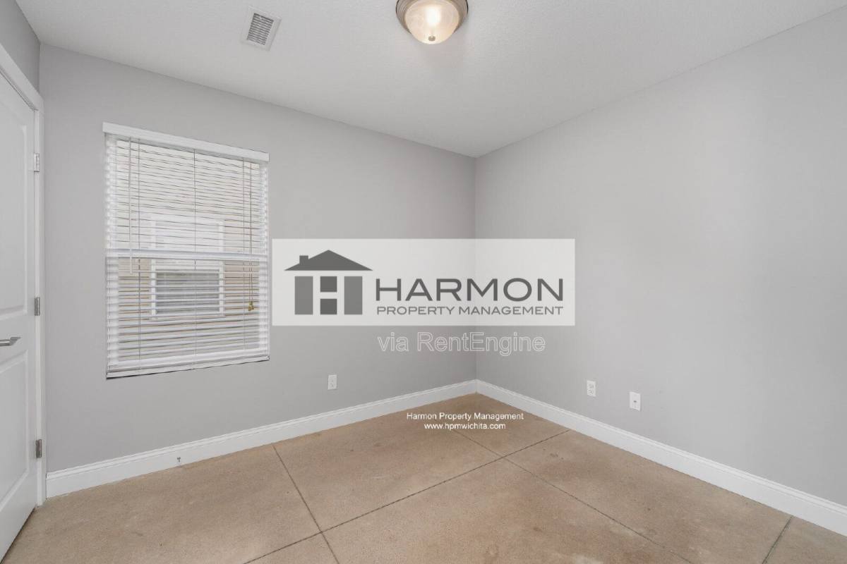 Apartment for rent at 5326 N Hillside St #129, Wichita, KS 67219