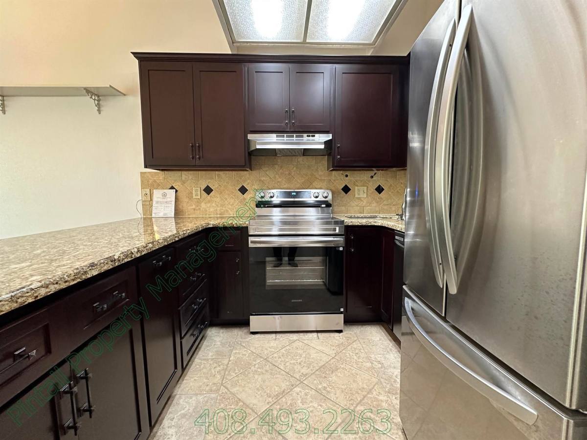 Townhouse for rent at 802 Kingfisher Terrace, Sunnyvale, CA 94087