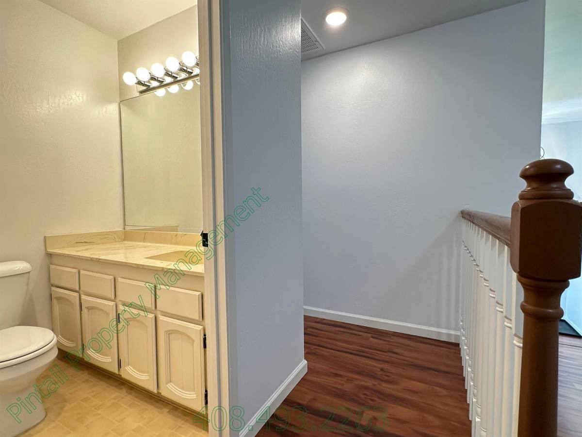 Townhouse for rent at 802 Kingfisher Terrace, Sunnyvale, CA 94087