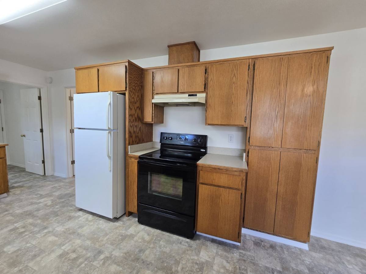 House for rent at 1311 SE Mill St, Roseburg, OR 97470