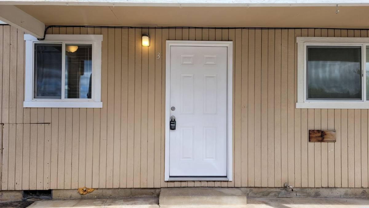 Apartment for rent at 624 NE Housley Ave #3, Roseburg, OR 97470