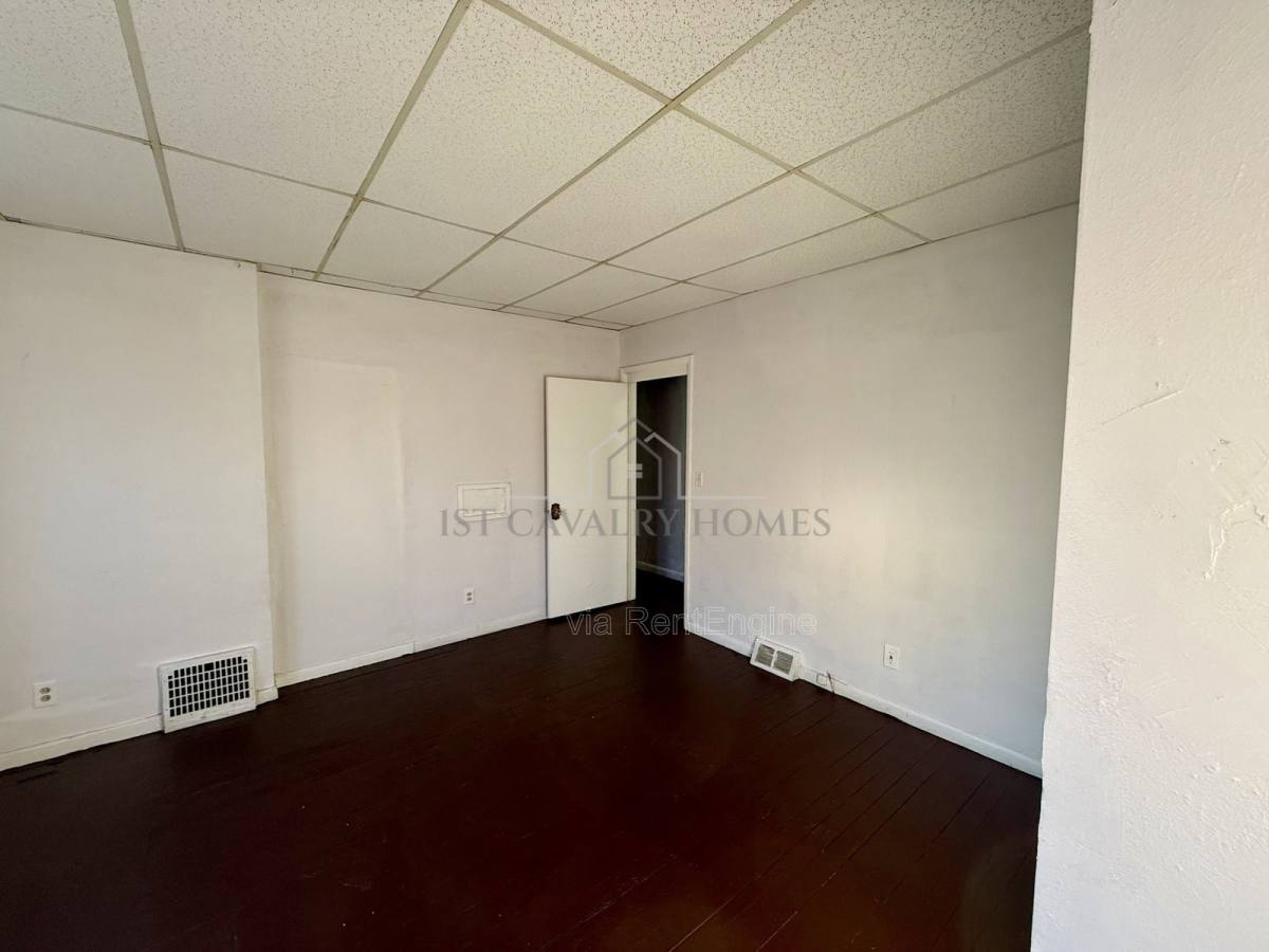 Apartment for rent at 53 S Balch St #55, Akron, OH 44302