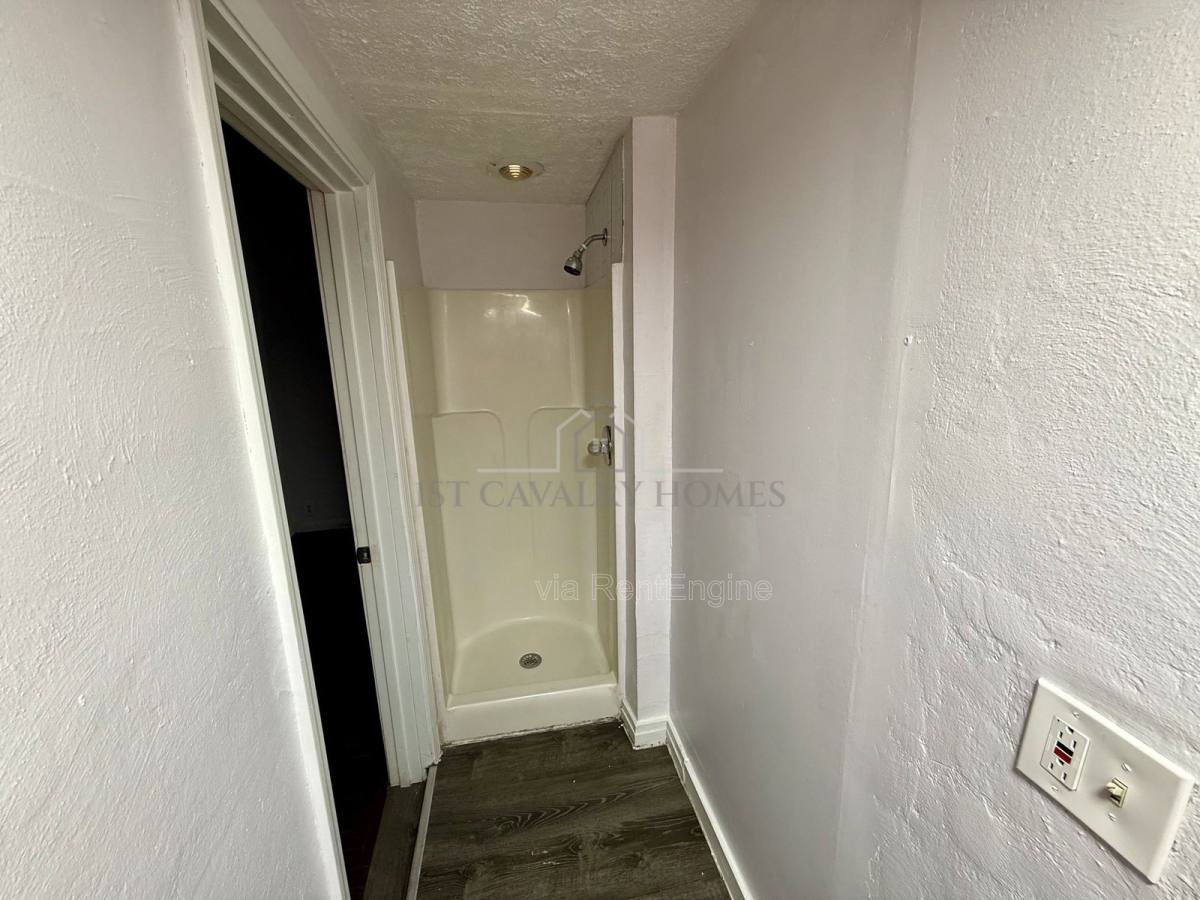 Apartment for rent at 53 S Balch St #55, Akron, OH 44302