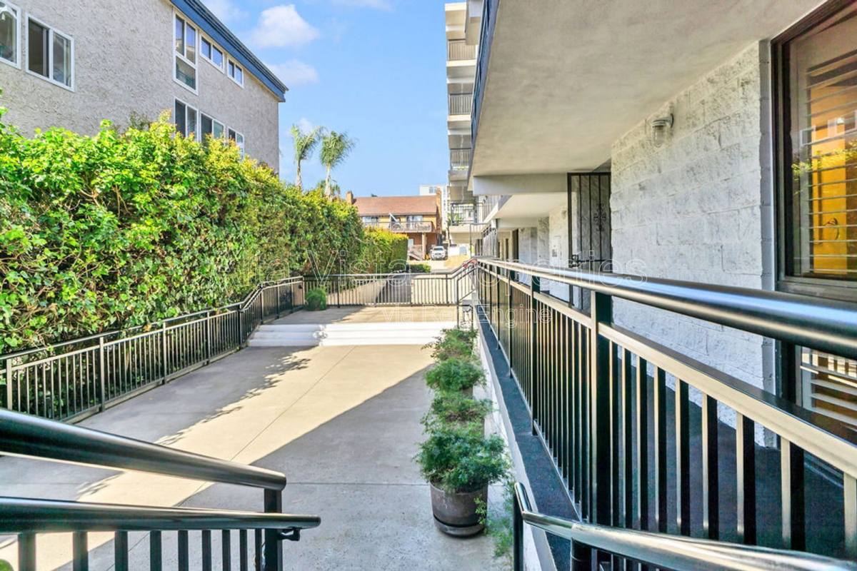 Apartment for rent at 3916 Riviera Dr #204, San Diego, CA 92109