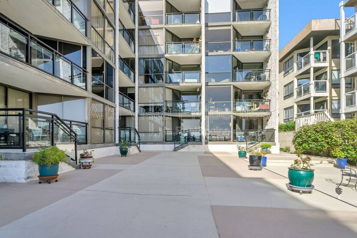 Apartment for rent at 3916 Riviera Dr #204, San Diego, CA 92109
