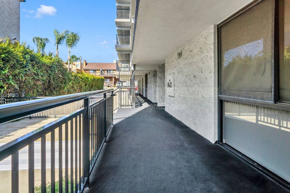 Apartment for rent at 3916 Riviera Dr #204, San Diego, CA 92109