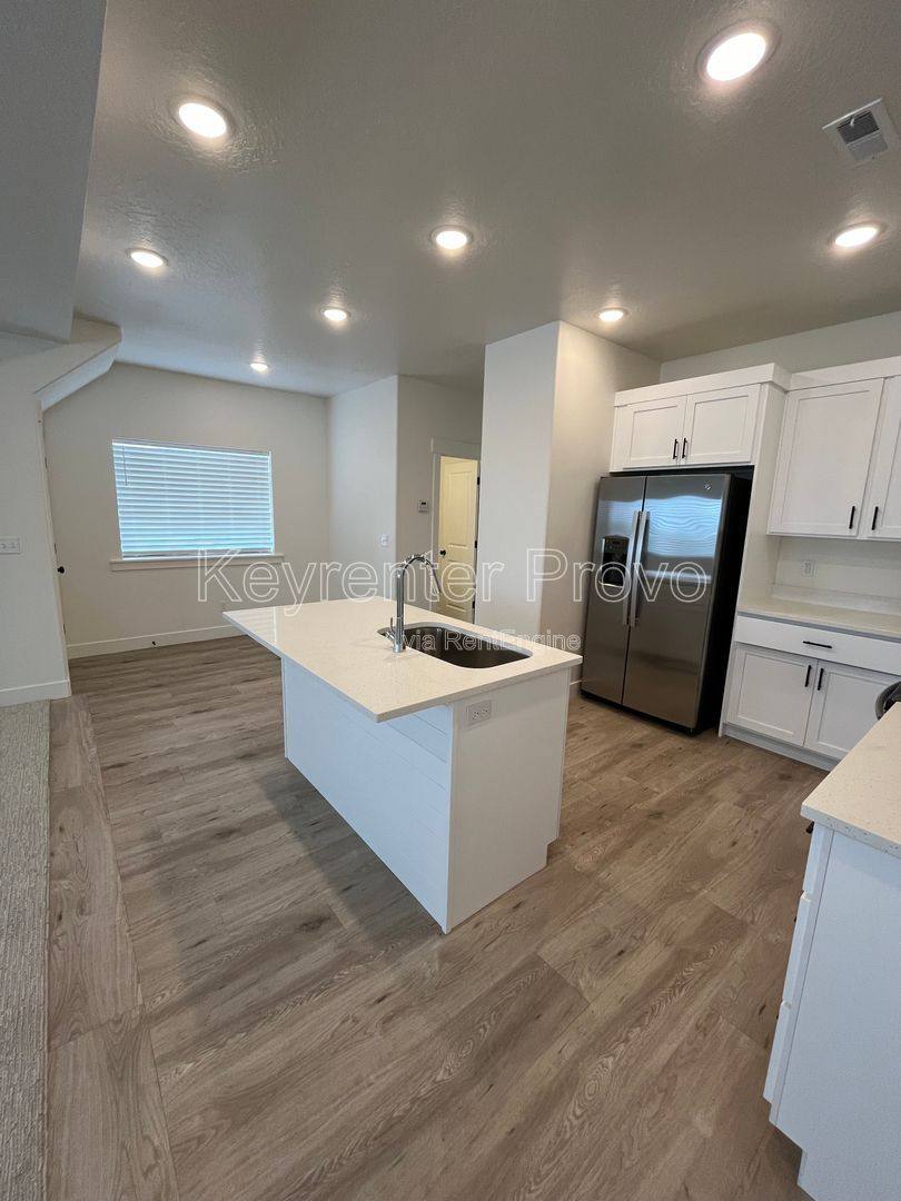Townhouse for rent at 1046 E 1300 S, Provo, UT 84606