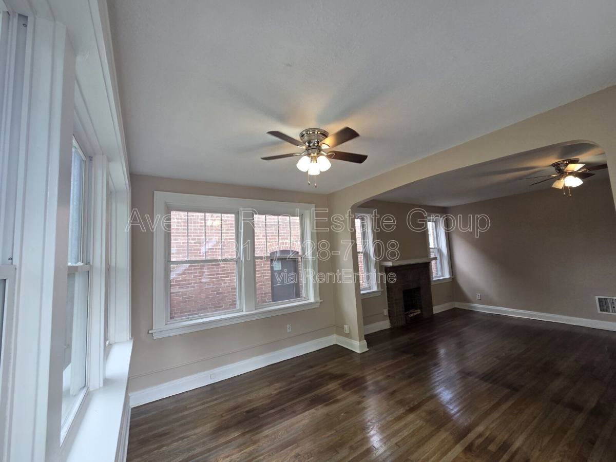 Apartment for rent at 4956 Holly Hills Ave #2F, Saint Louis, MO 63109