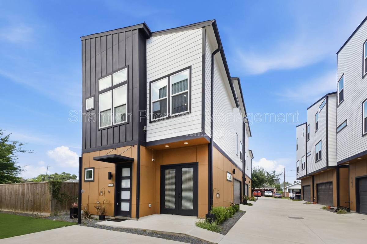Apartment for rent at 1307 Bayou St #B, Houston, TX 77020