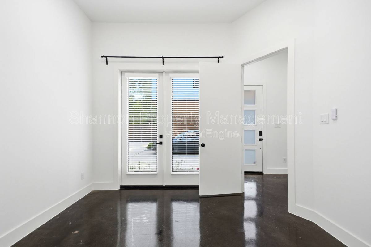 Apartment for rent at 1307 Bayou St #B, Houston, TX 77020