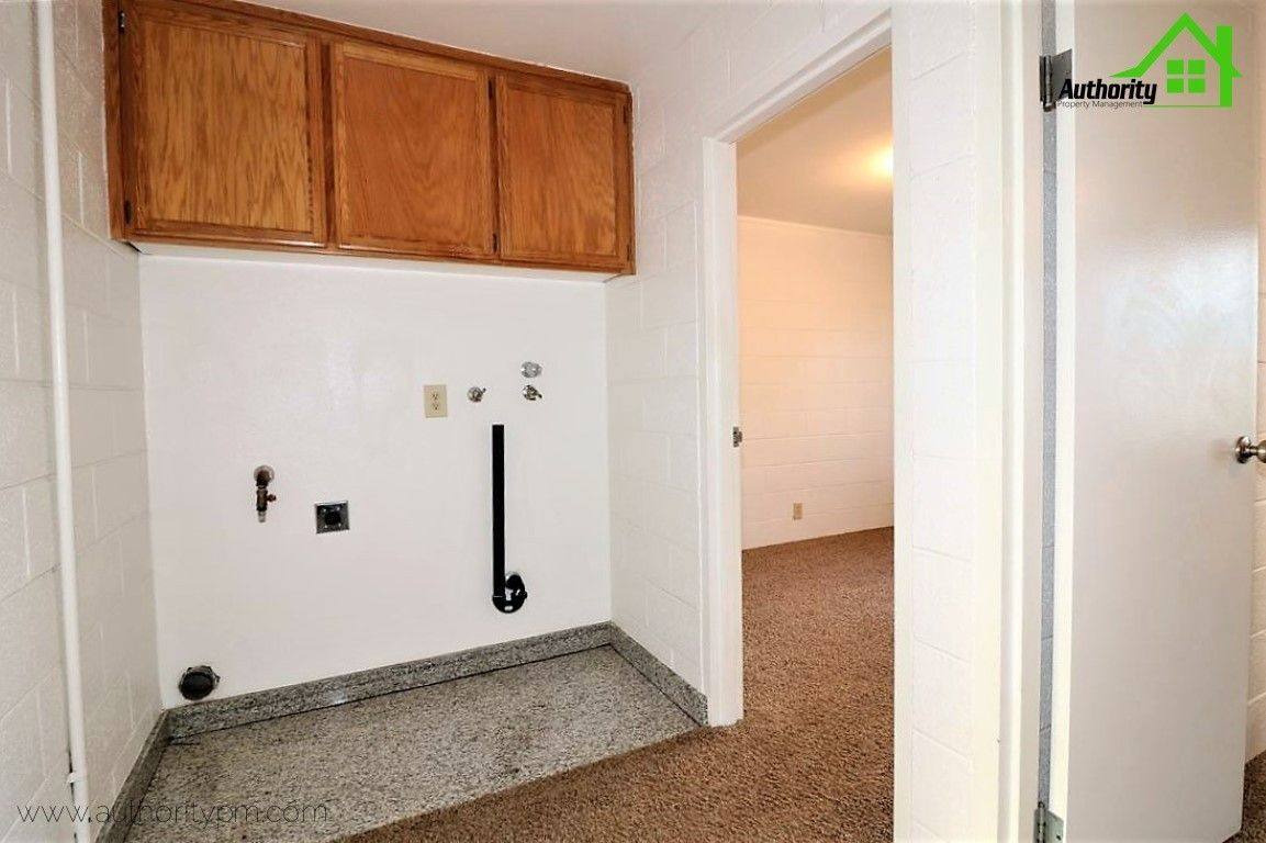 Apartment for rent at 6195 Verde Vale Court, Anderson, CA 96007