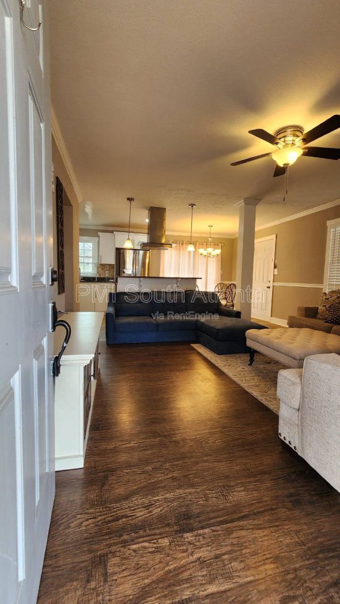 House for rent at 157 Sunrise Circle, Riverdale, GA 30274