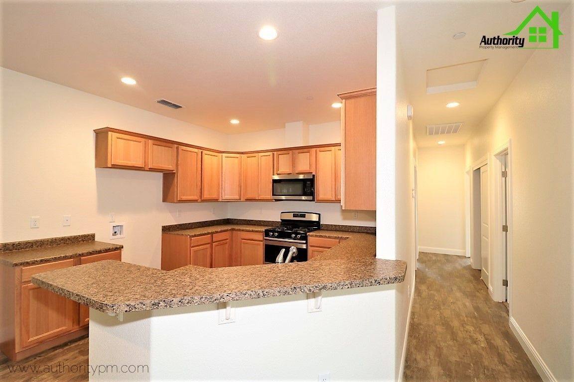 Apartment for rent at 2530 Rainbow Lane #B, Redding, CA 96002
