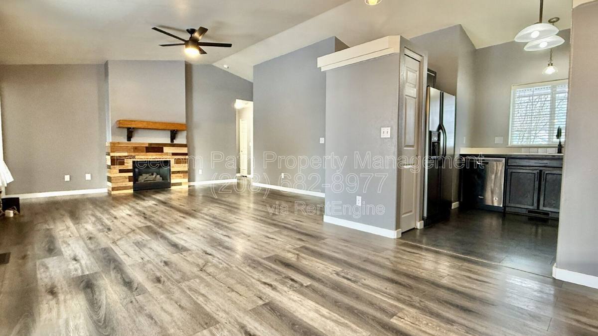 House for rent at 1382 Tanager Ave, Hayden, ID 83835