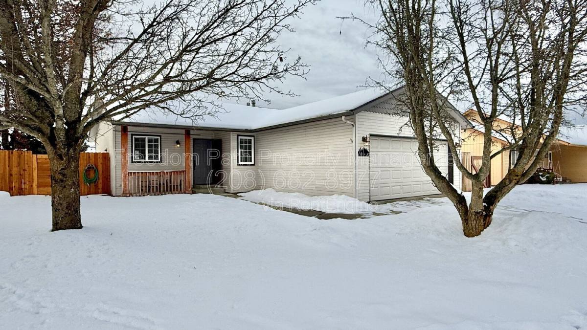 House for rent at 1382 Tanager Ave, Hayden, ID 83835