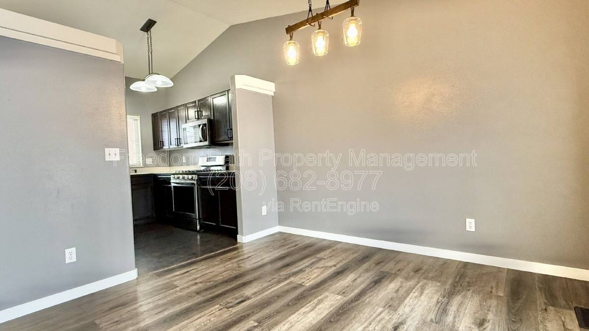 House for rent at 1382 Tanager Ave, Hayden, ID 83835