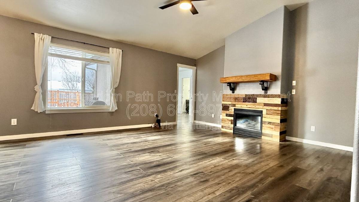 House for rent at 1382 Tanager Ave, Hayden, ID 83835