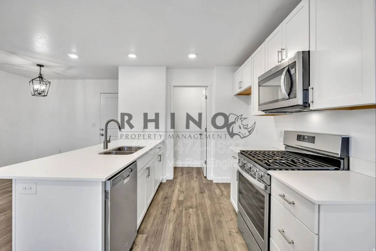 Townhouse for rent at 880 N Herman Dr, Lehi, UT 84043