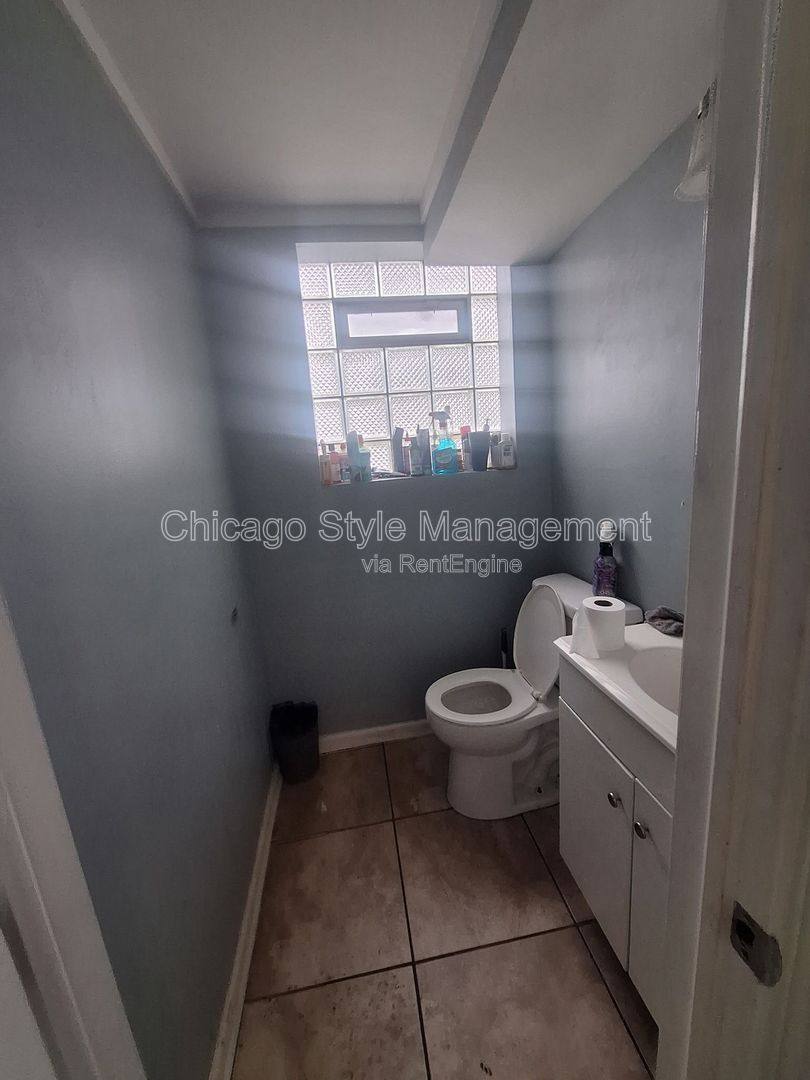 House for rent at 1928 Campbell Ave, Chicago Heights, IL 60411