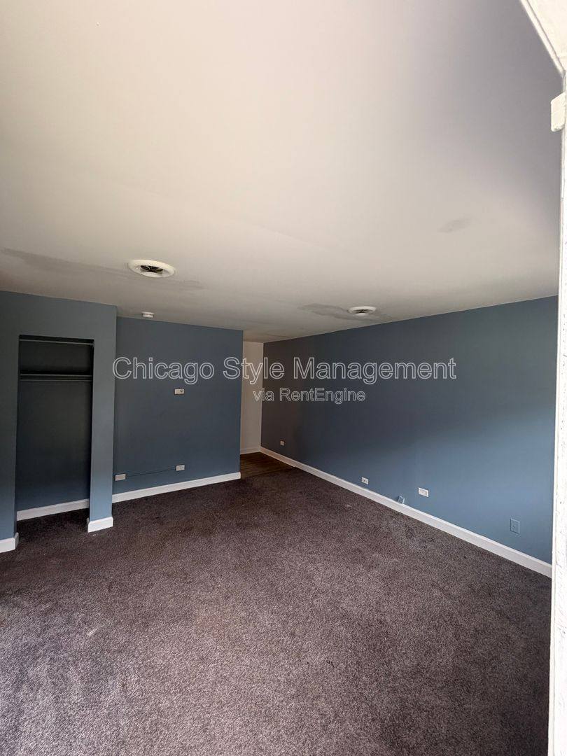 House for rent at 1928 Campbell Ave, Chicago Heights, IL 60411