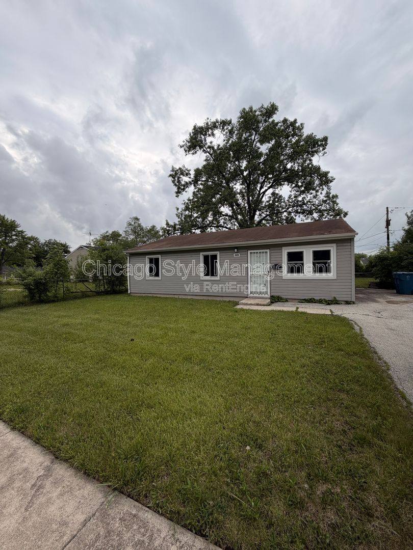 House for rent at 1928 Campbell Ave, Chicago Heights, IL 60411
