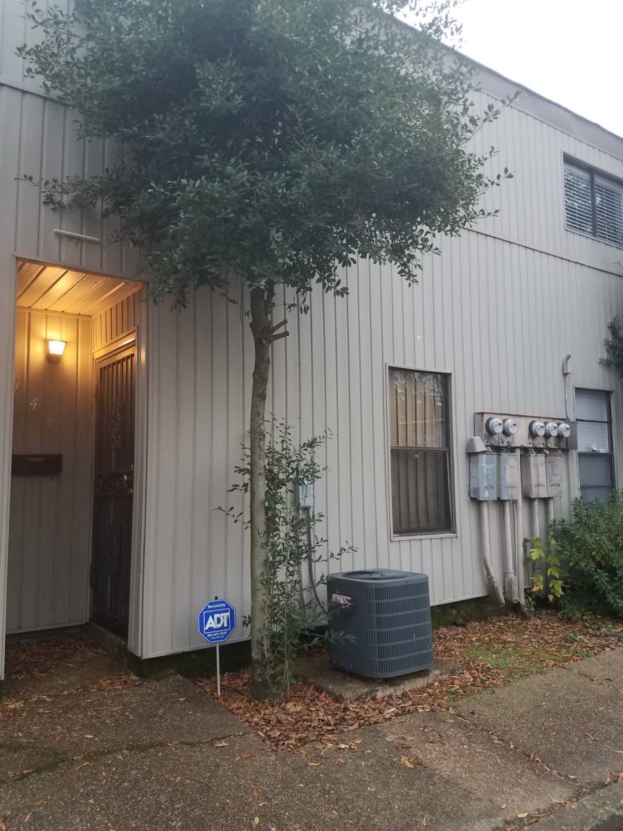 Condo for rent at 144 N Auburndale, Memphis, TN 38104