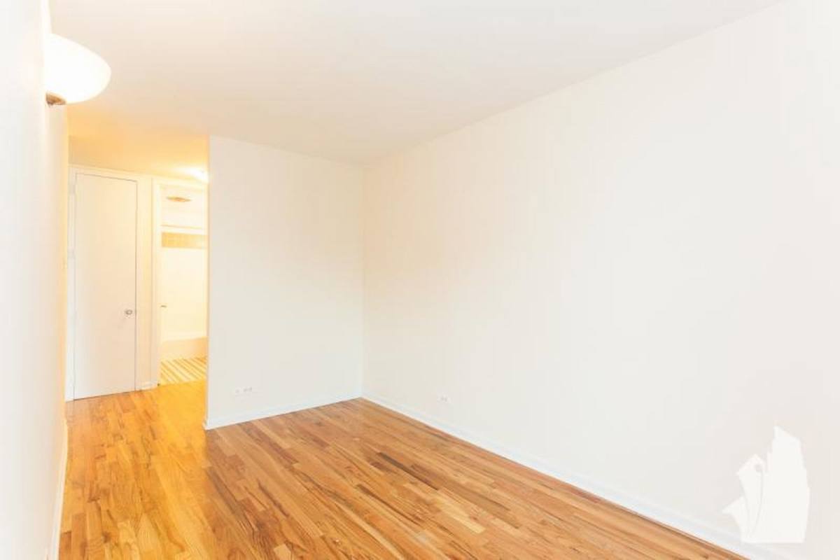 Apartment for rent at 4600 N Clarendon Ave, Chicago, IL 60640