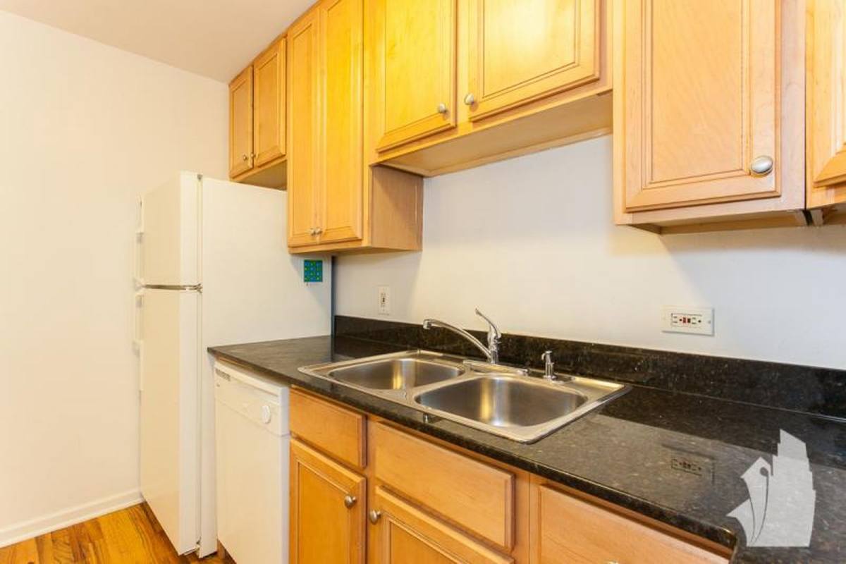 Apartment for rent at 4600 N Clarendon Ave, Chicago, IL 60640
