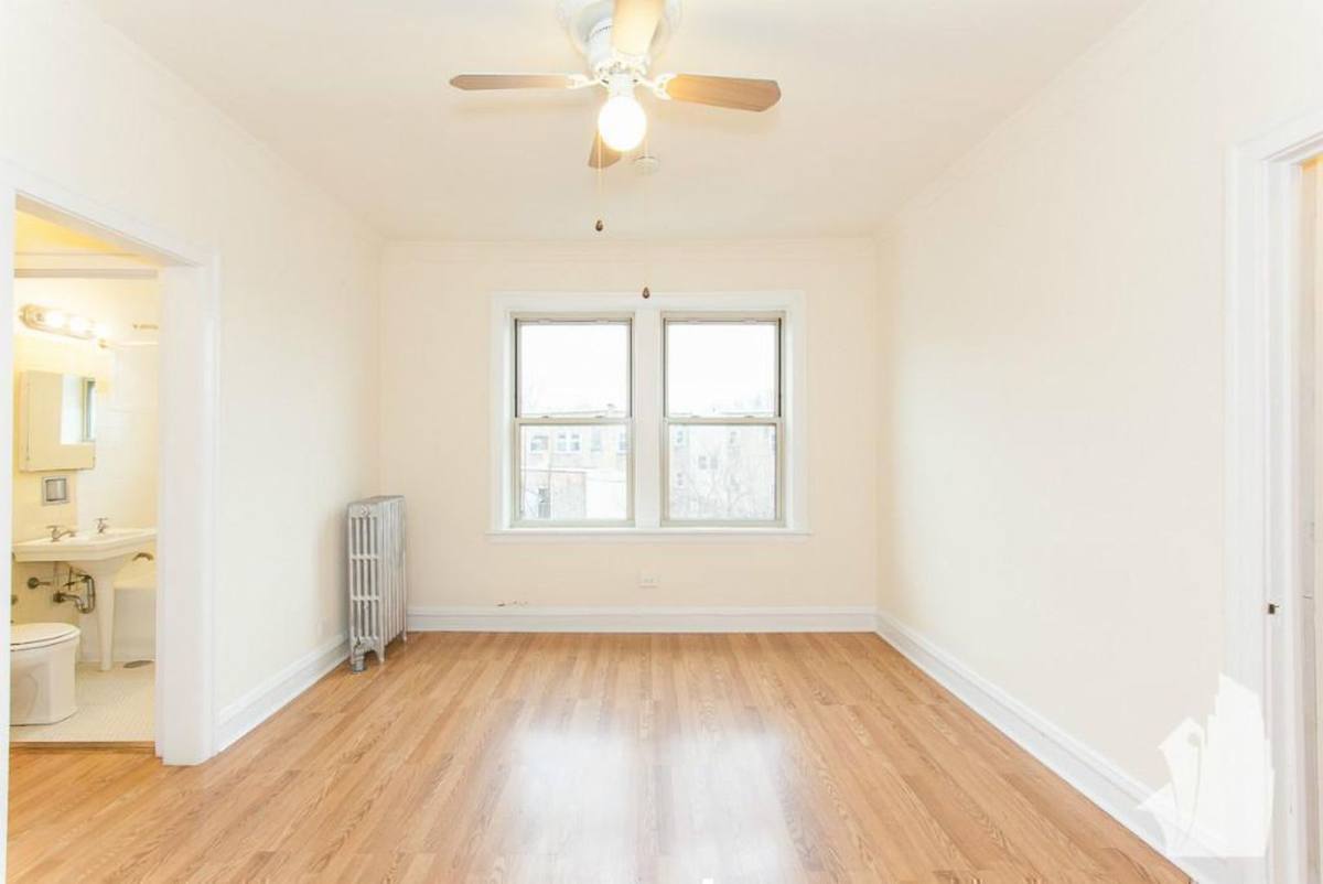 Apartment for rent at 2536 N Sawyer Ave, Chicago, IL 60647