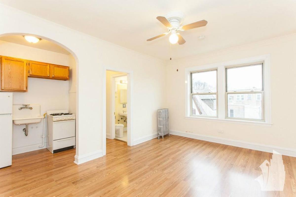 Apartment for rent at 2536 N Sawyer Ave, Chicago, IL 60647
