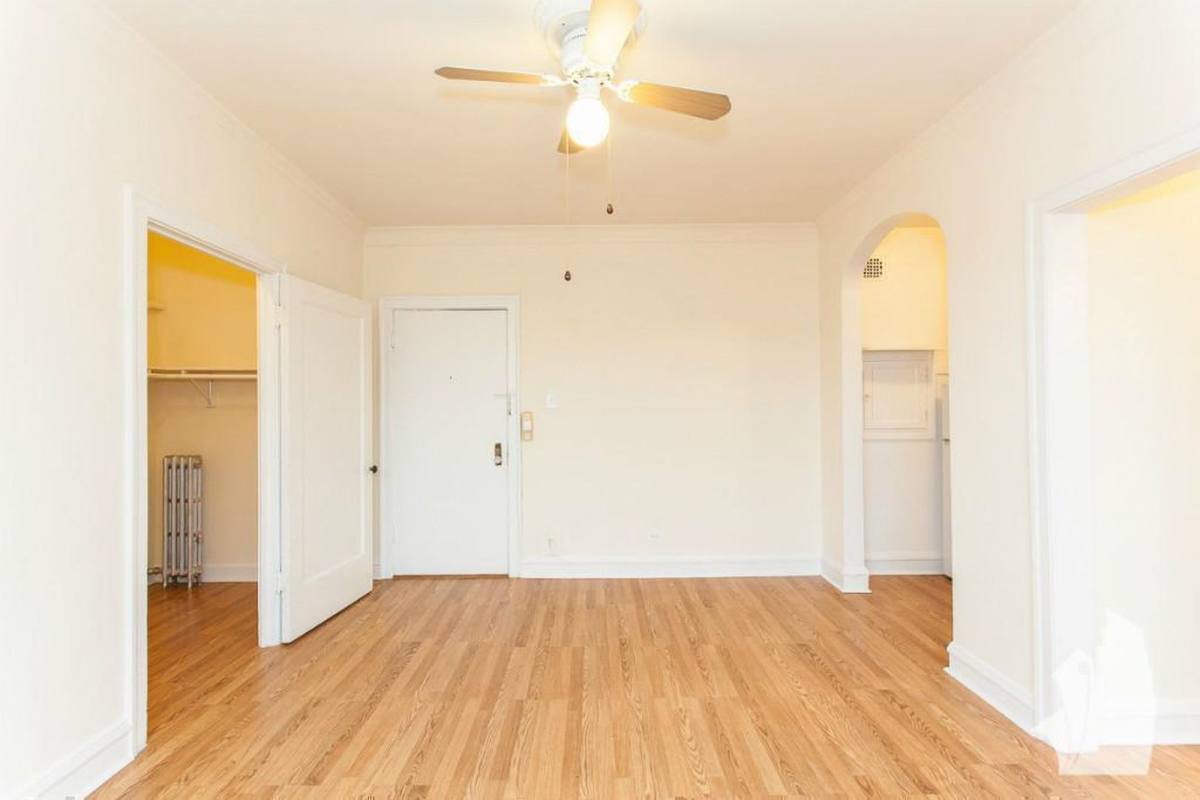 Apartment for rent at 2536 N Sawyer Ave, Chicago, IL 60647