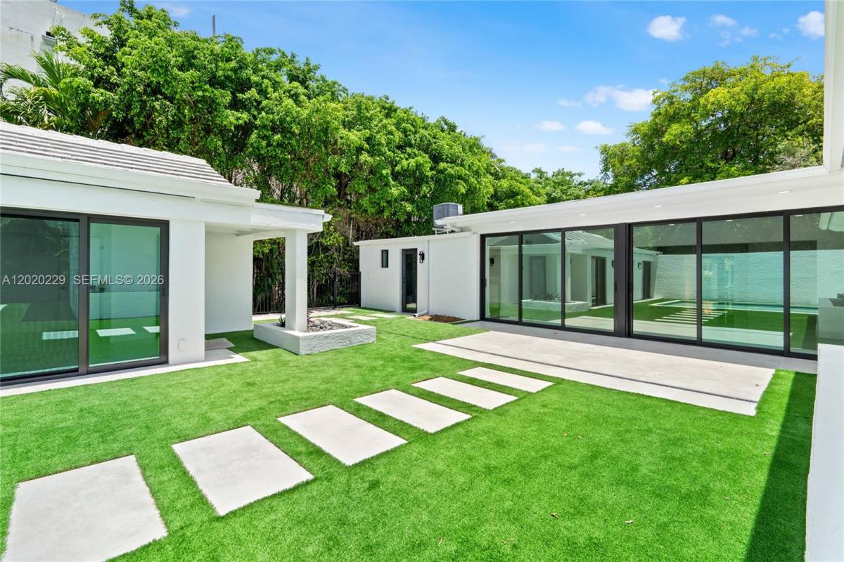 House for rent at 112 E 1st Court, Miami Beach, FL 33139